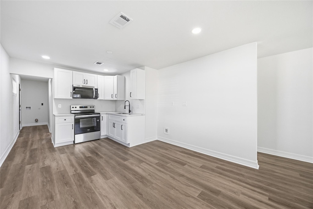 8115 Betty Boop Street - Photo 1