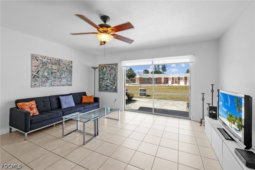 864 Courtington Lane - Photo 3