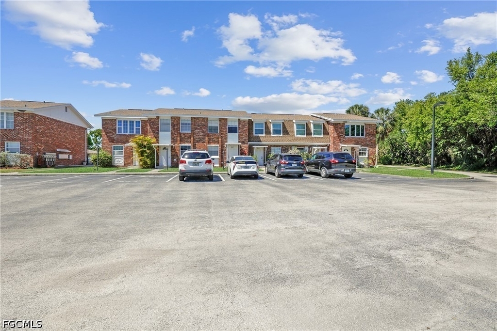 864 Courtington Lane - Photo 16