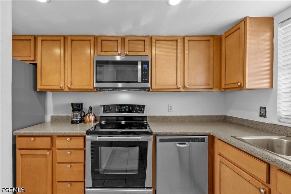 864 Courtington Lane - Photo 1