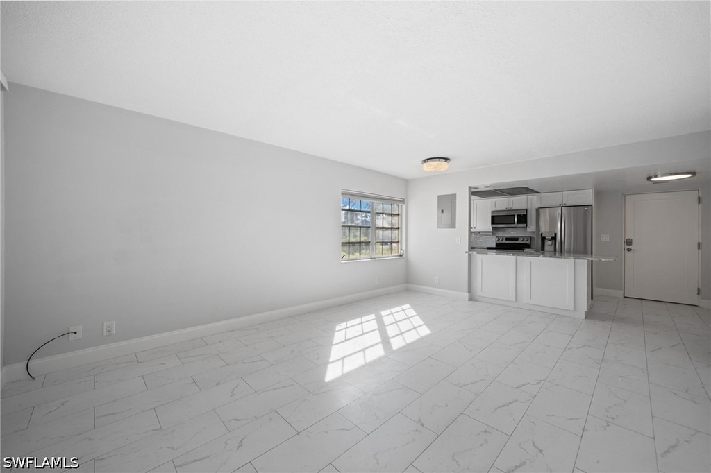 666 3rd Street S - Photo 8