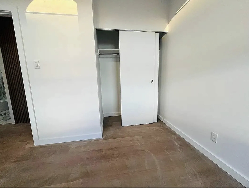2nd Avenue - Photo 10