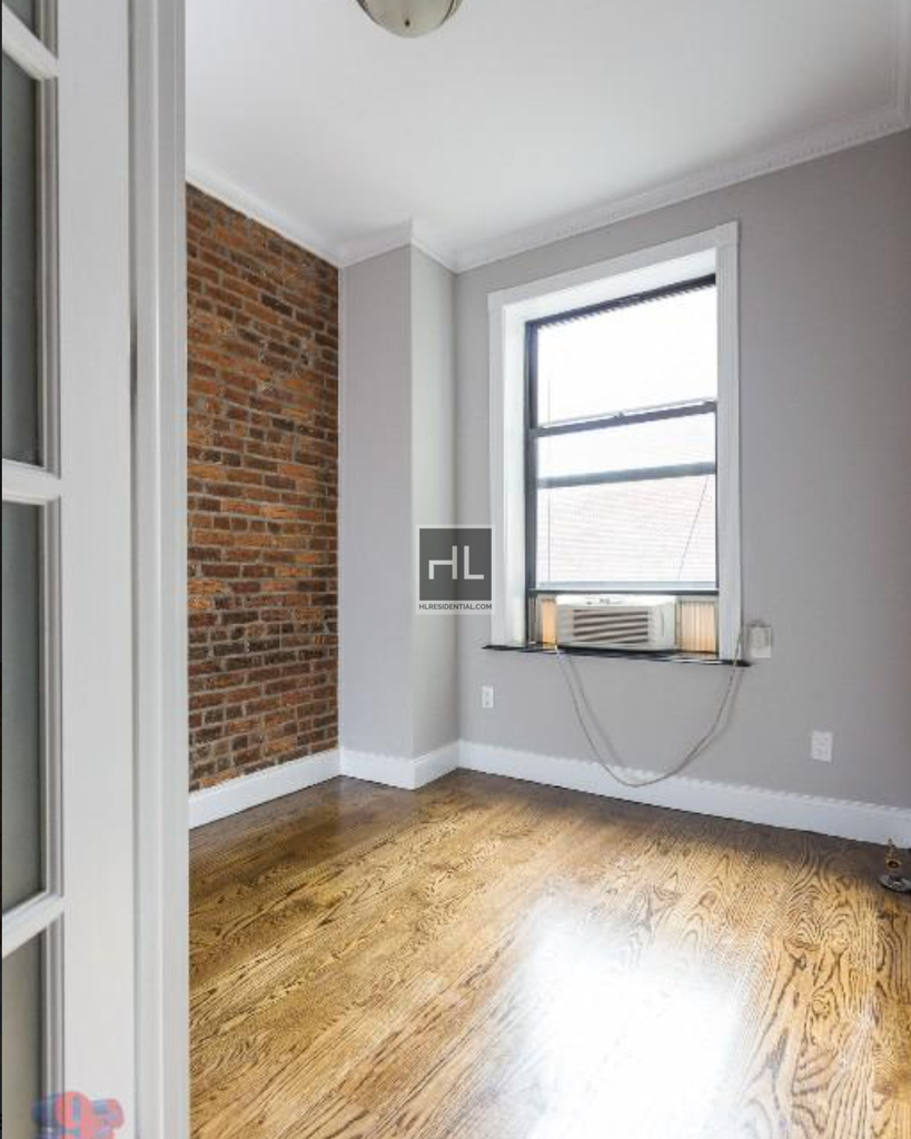West 14th Street - Photo 3