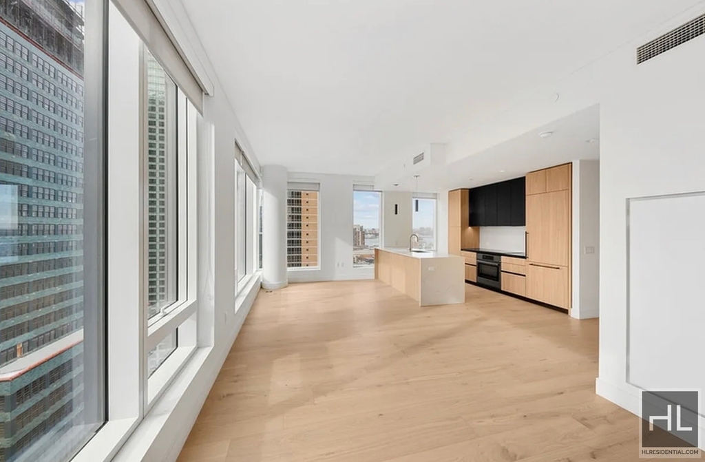 West 43rd Street - Photo 1