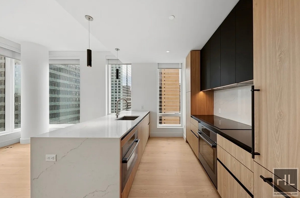 West 43rd Street - Photo 2