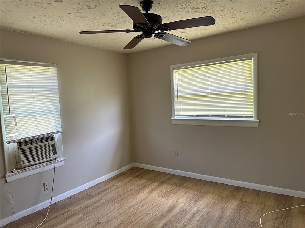 1111 Willow Avenue - Photo 5