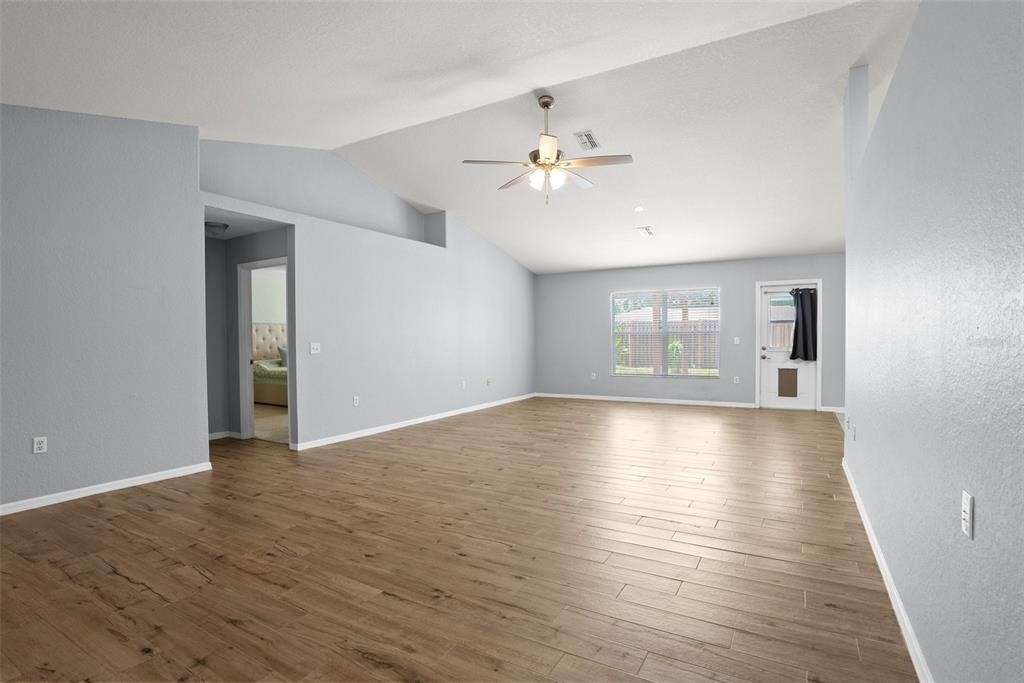 11366 Riddle Drive - Photo 8
