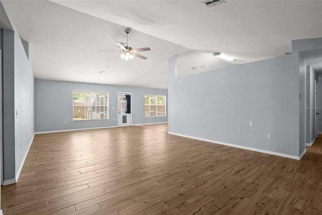 11366 Riddle Drive - Photo 7
