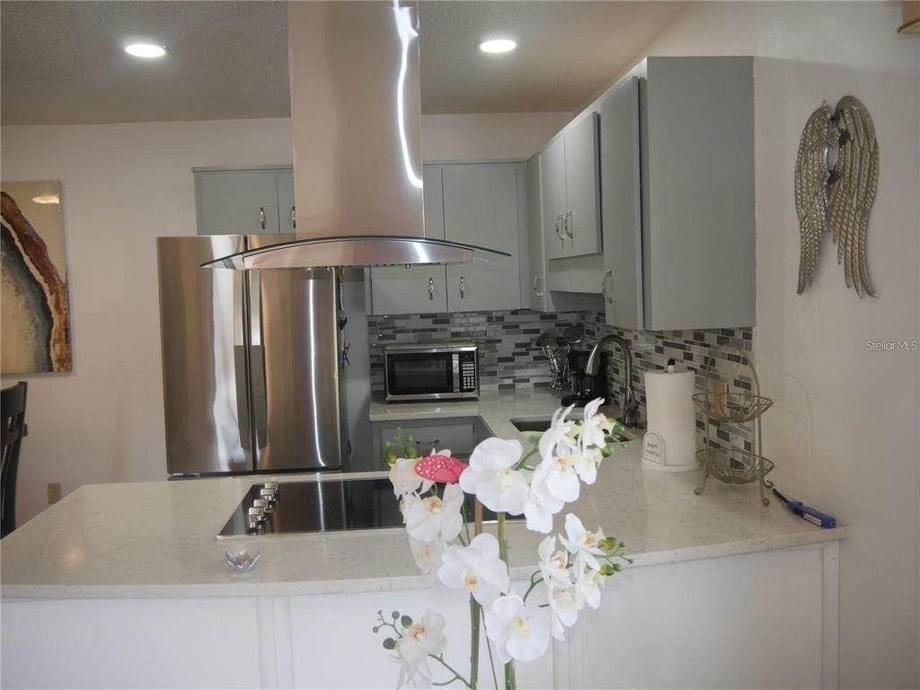 6165 Chesham Drive - Photo 7