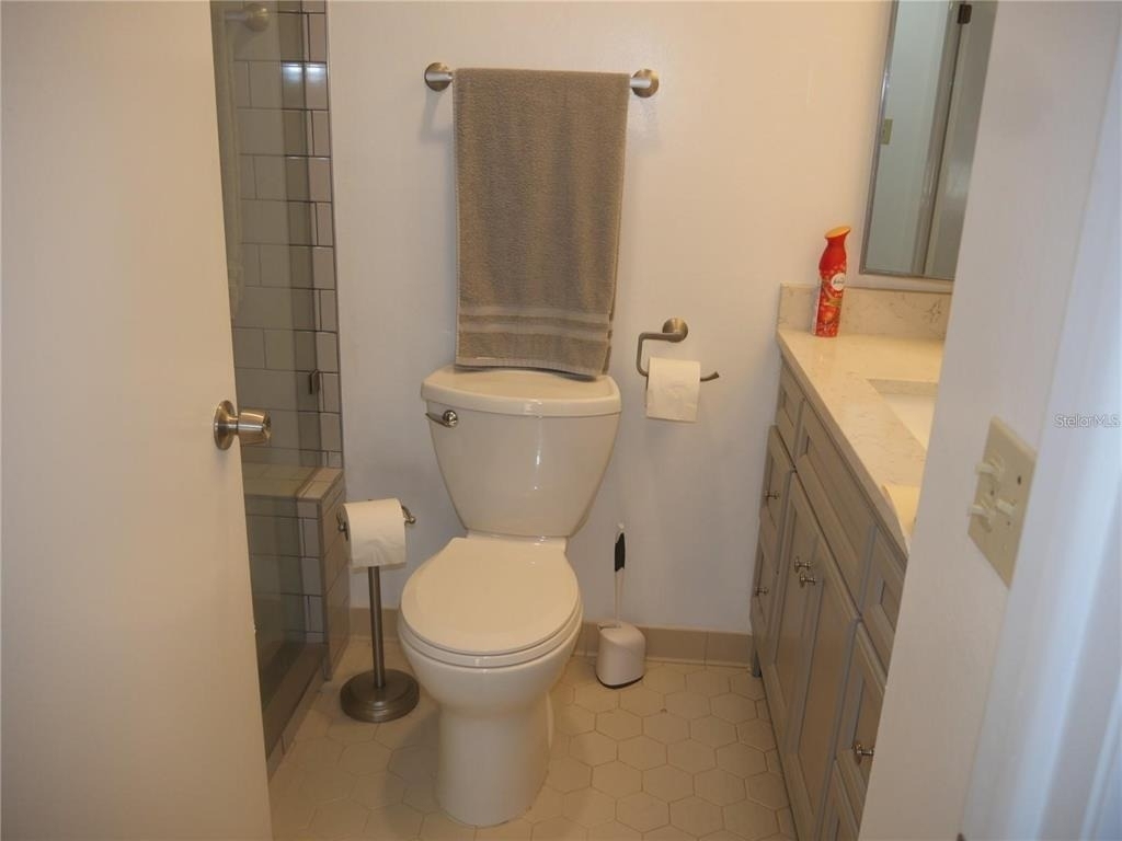 6165 Chesham Drive - Photo 16