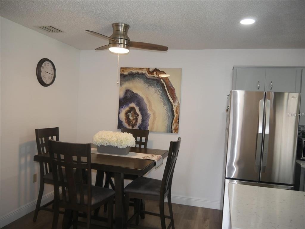 6165 Chesham Drive - Photo 9