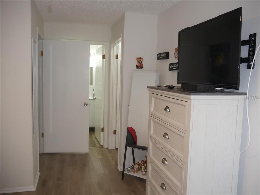 6165 Chesham Drive - Photo 23