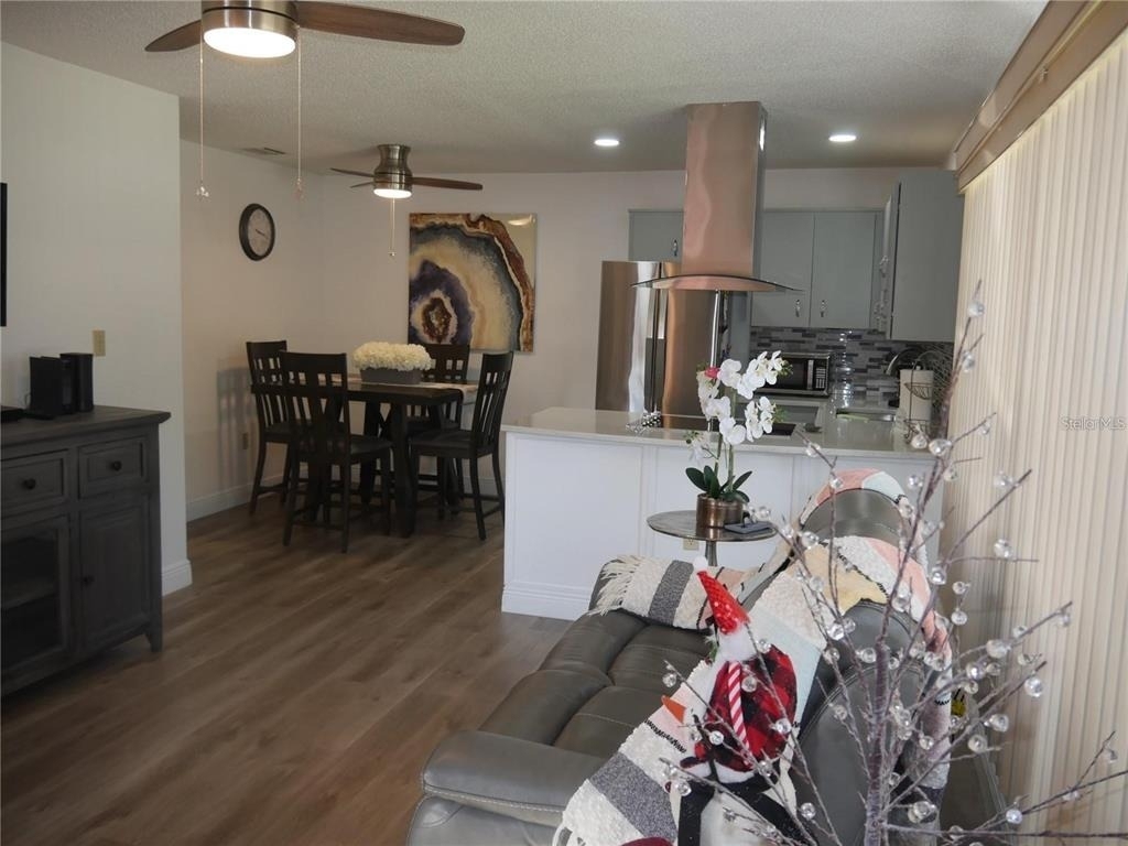 6165 Chesham Drive - Photo 13