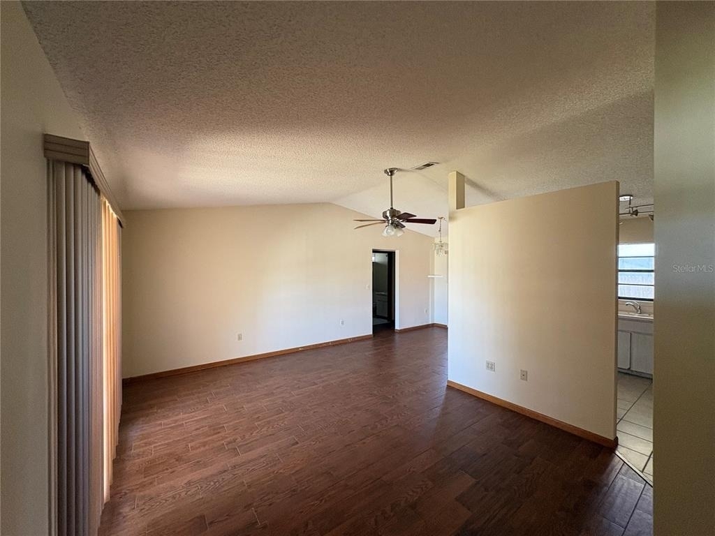 3052 Salton Street - Photo 3