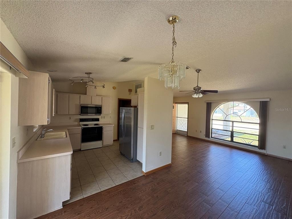 3052 Salton Street - Photo 4