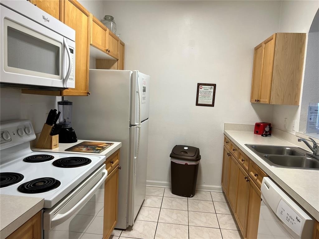 2307 Butterfly Palm Way - Photo 28
