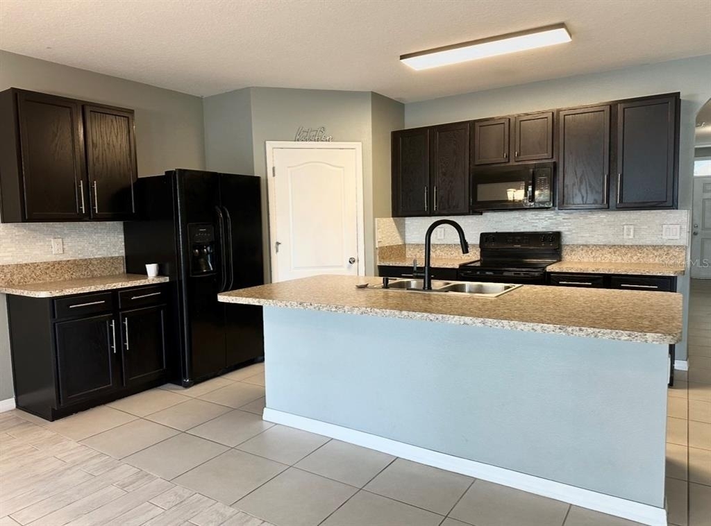 1519 Diamond Loop Drive - Photo 2