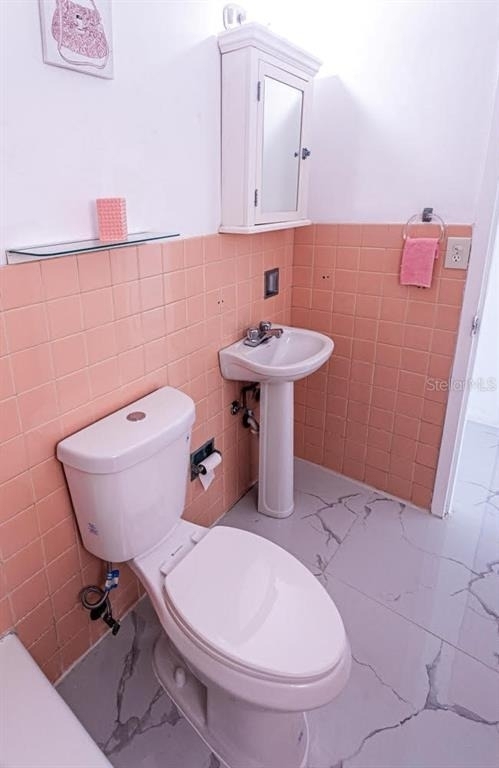 Miramar Towers 721 Hernandez St. - Photo 13