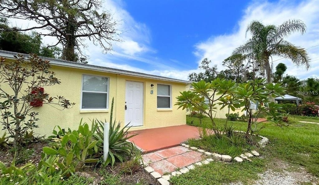 255 Pineapple Street - Photo 0