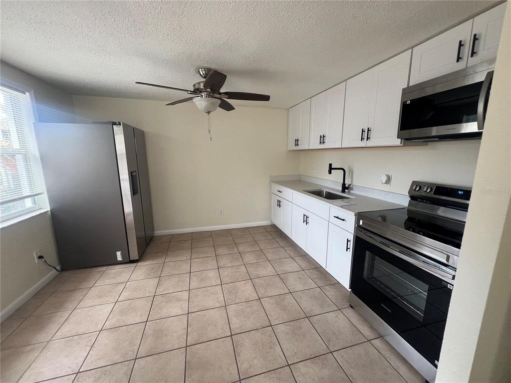 275 Pineapple Street - Photo 2