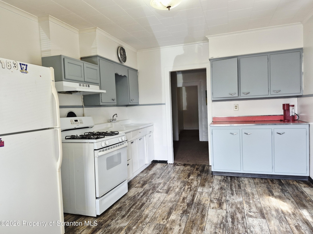 68 Green Place - Photo 1