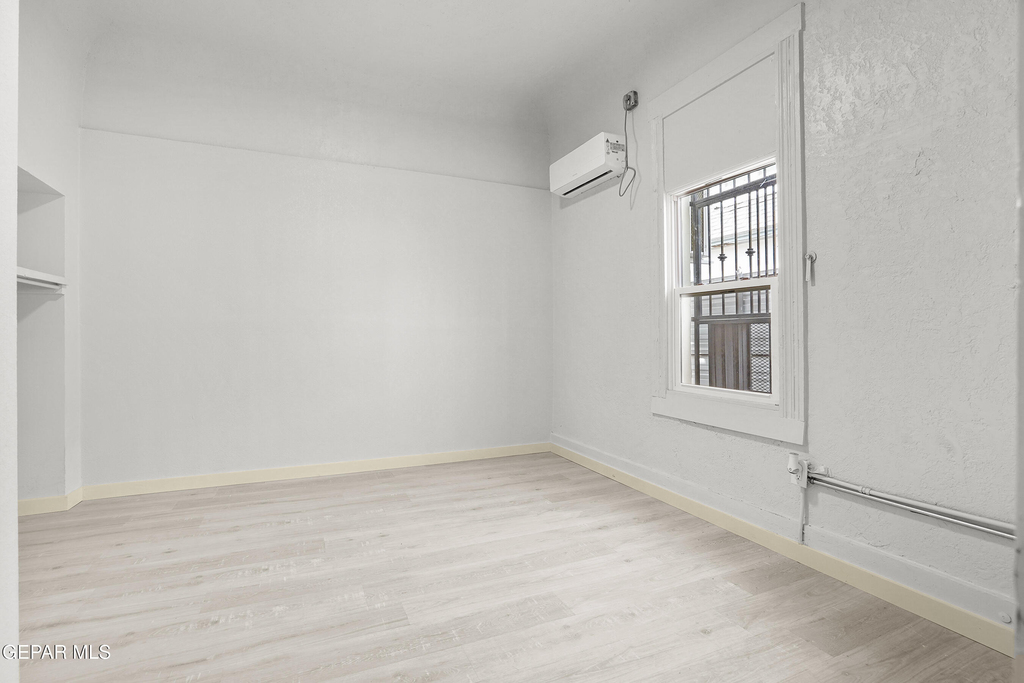 511 E Nevada Avenue - Photo 2
