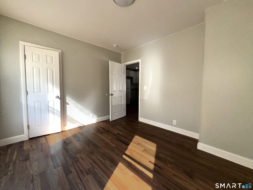 105 Churchill Street - Photo 5