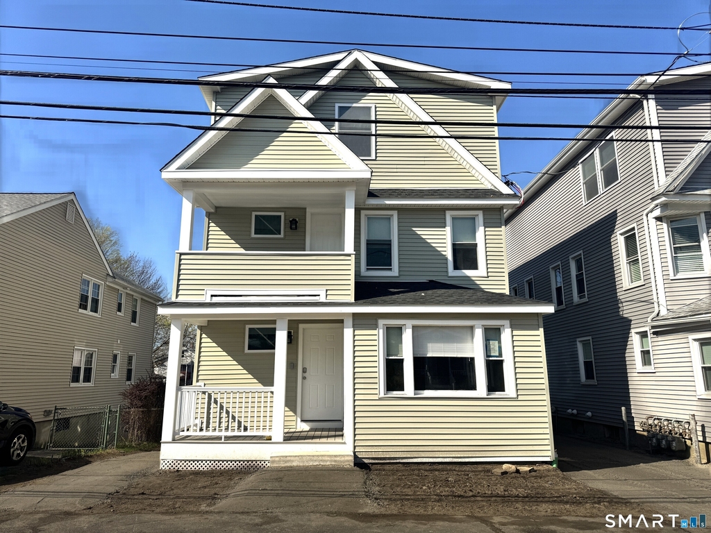 105 Churchill Street - Photo 0