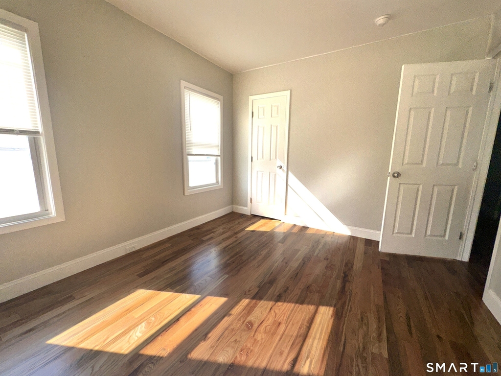 105 Churchill Street - Photo 6