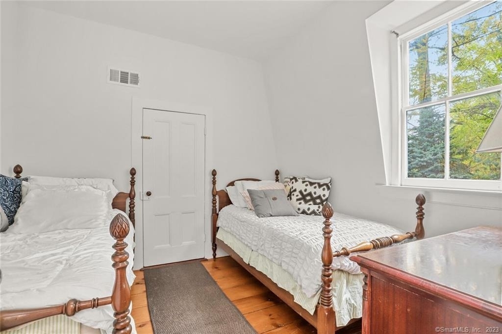 49 Hollow Tree Ridge Road - Photo 9