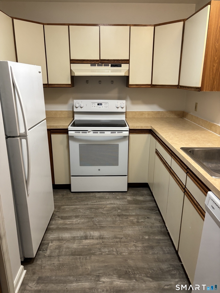 31 Railroad Street - Photo 8