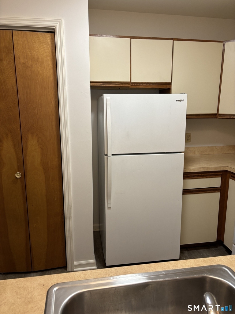 31 Railroad Street - Photo 3