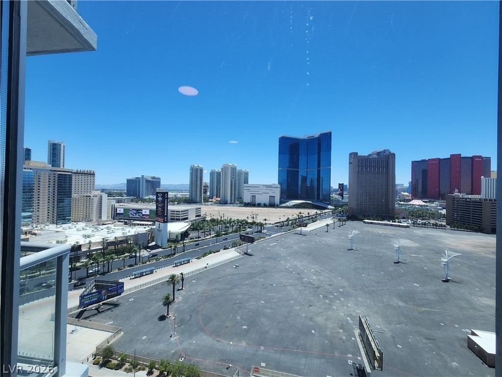 200 W Sahara Avenue - Photo 10