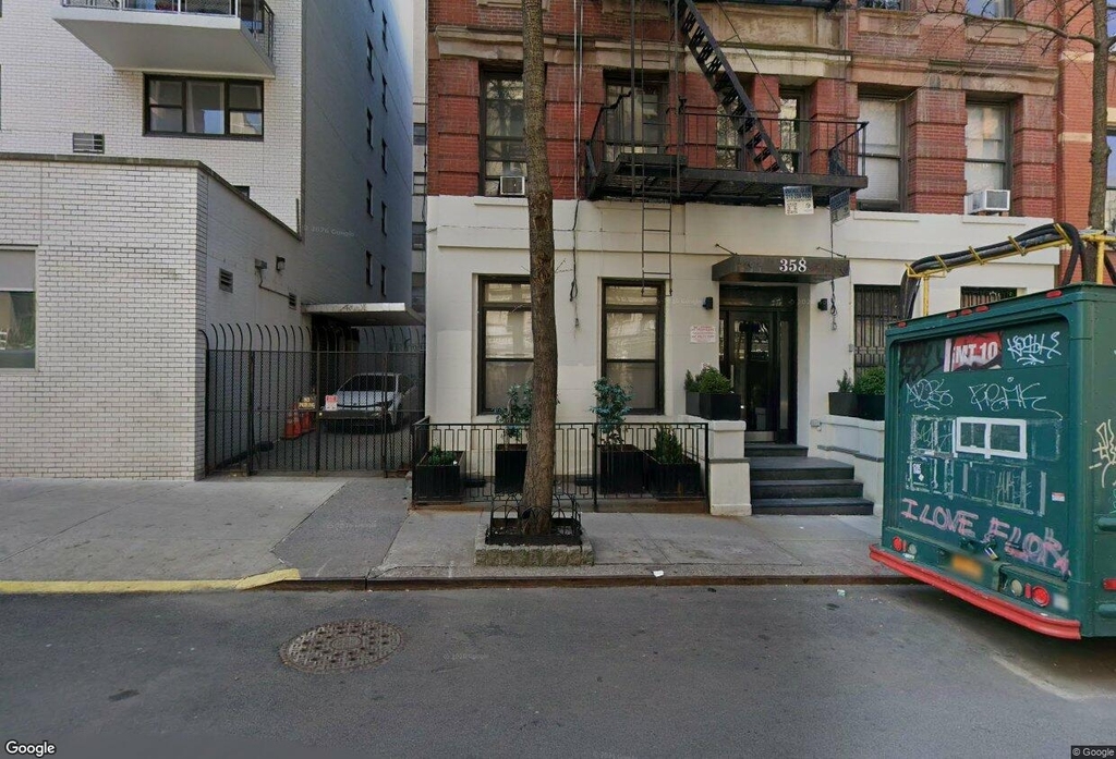 358 West 51st Street Room CE - Photo 0