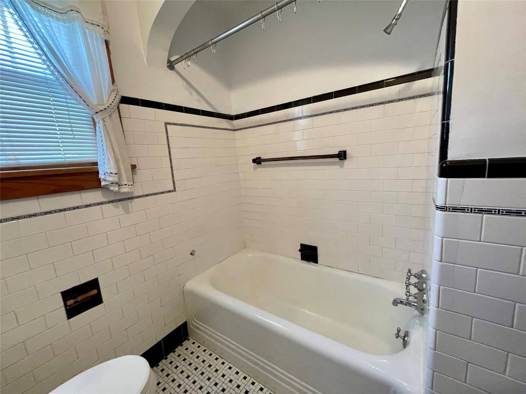 204 N Rogers Ave - Photo 20