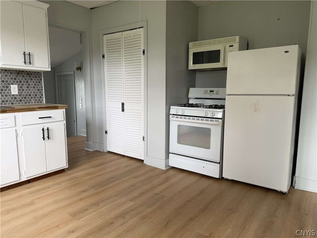9141 River Road - Photo 2