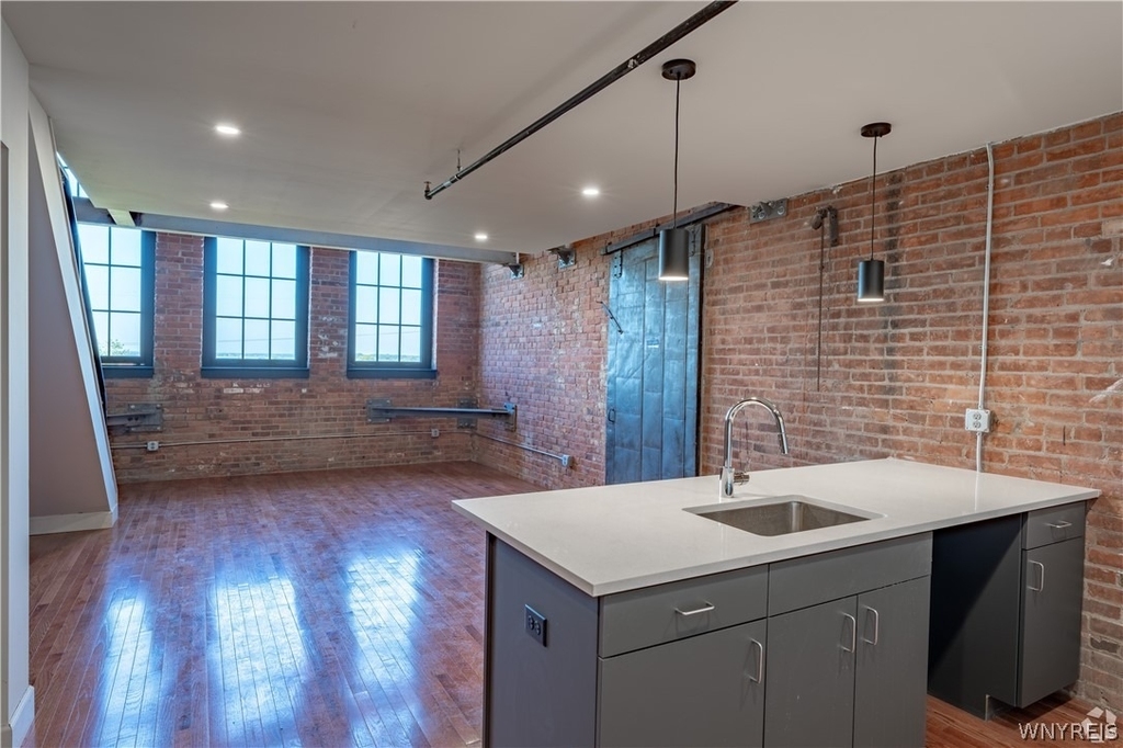 356 Hertel Ave - Photo 5