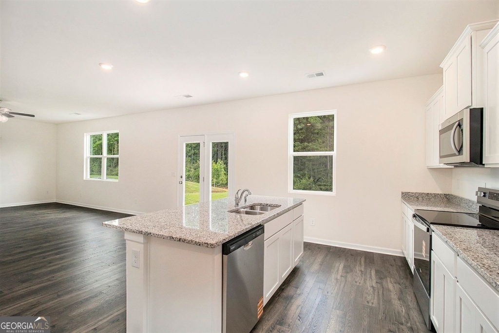 568 Whitman Lane - Photo 20