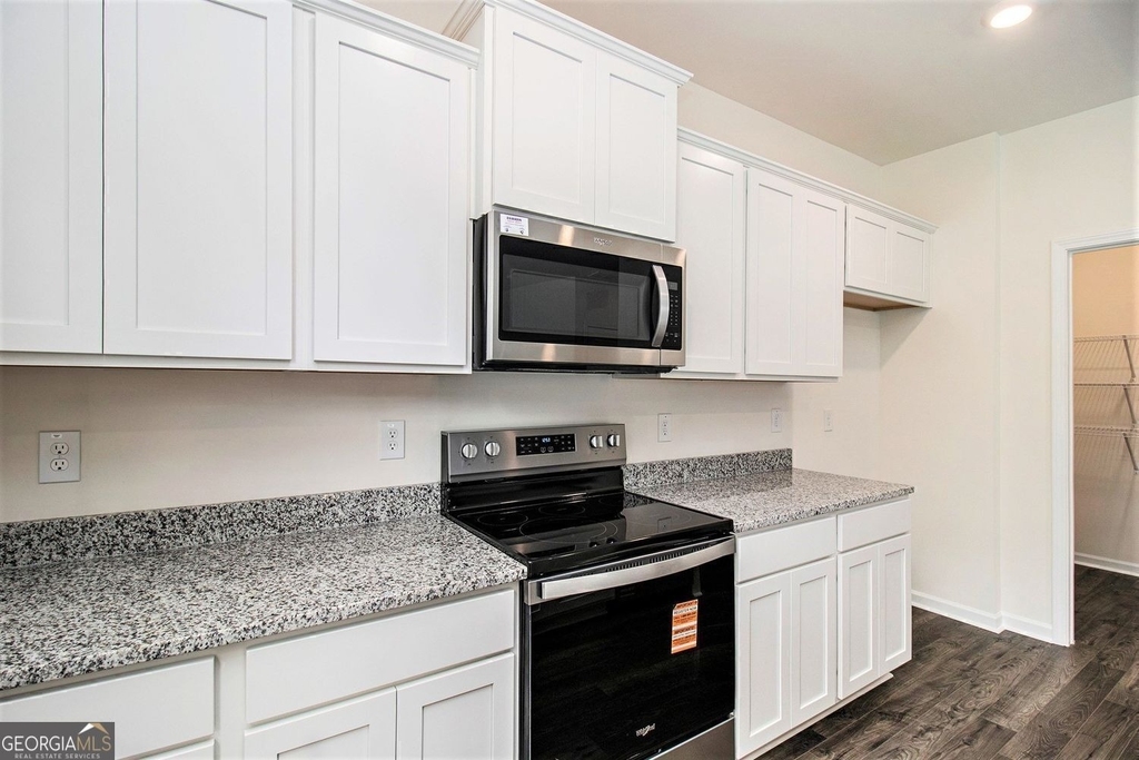 568 Whitman Lane - Photo 27