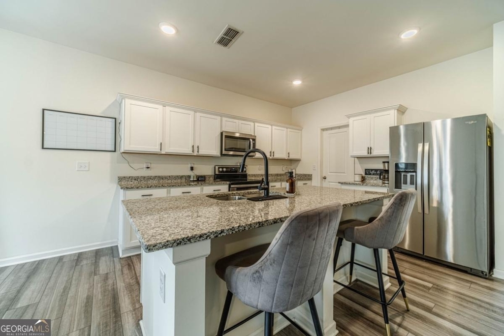 222 Knightsbridge Lane - Photo 8