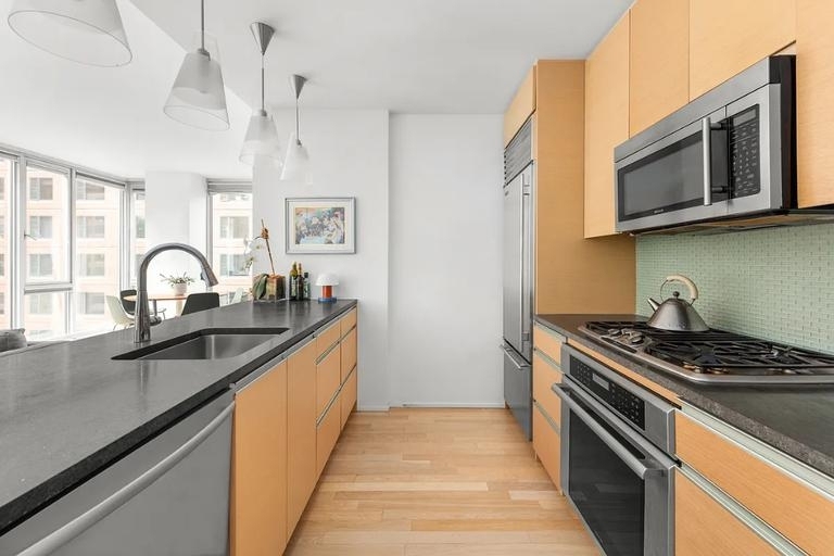 110 Third Avenue - Photo 3