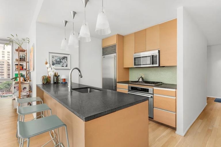 110 Third Avenue - Photo 2