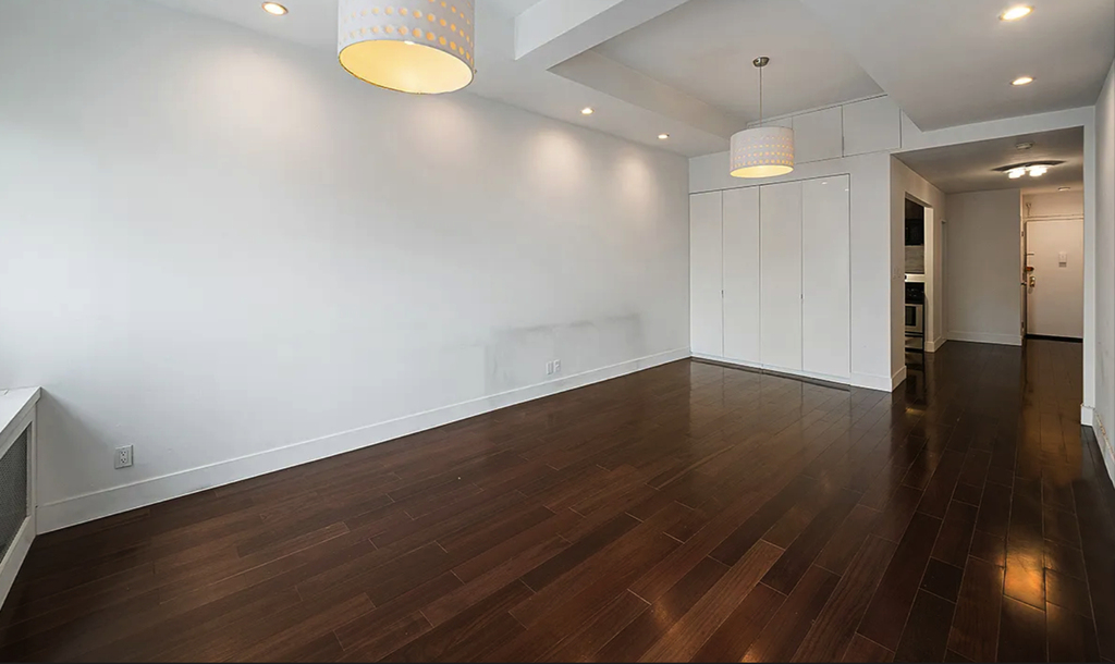 315 7th Avenue - Photo 3