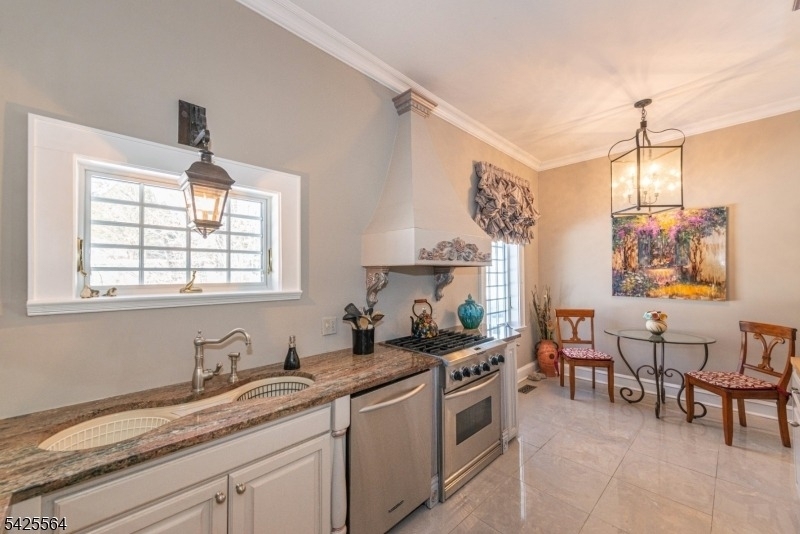 37 Colles Ave - Photo 7