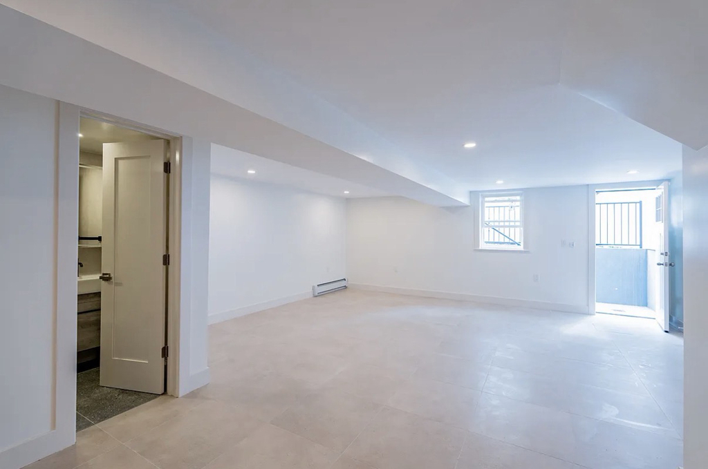 982 east 106th street - Photo 11