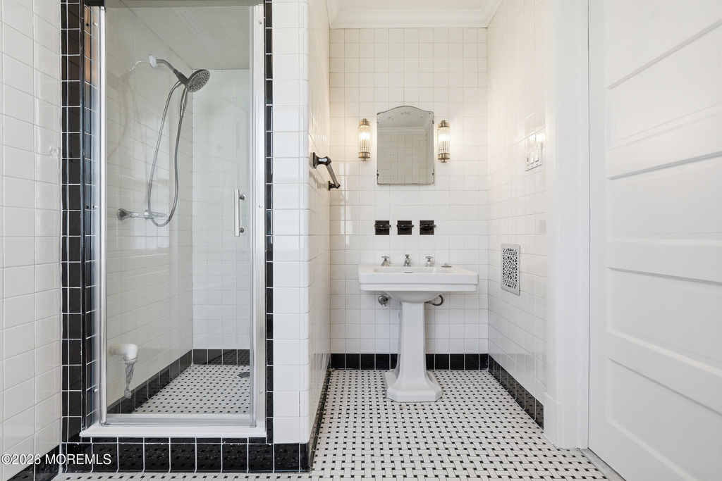211 Cedar Avenue - Photo 35