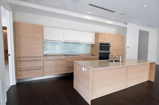 2408 Victory Park Lane - Photo 7