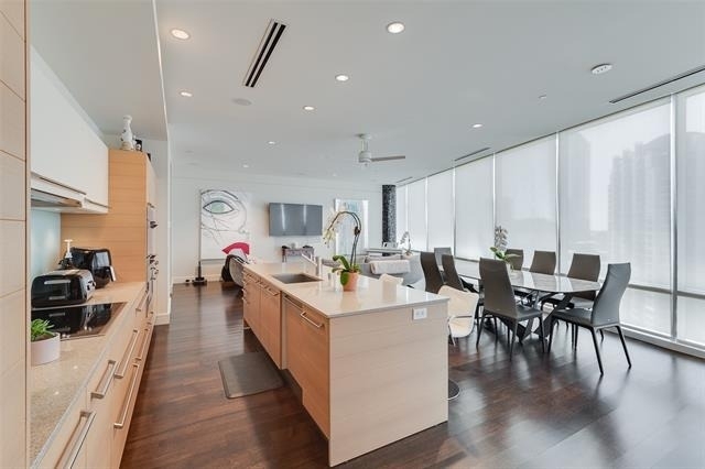 2408 Victory Park Lane - Photo 10