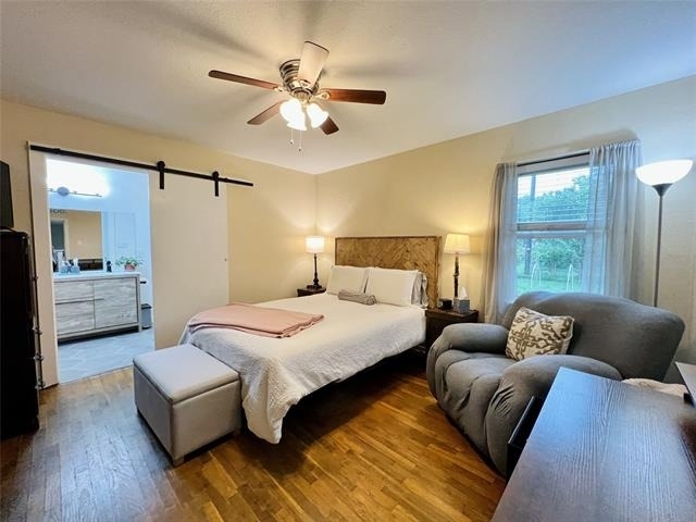 310 W 15th Street - Photo 6