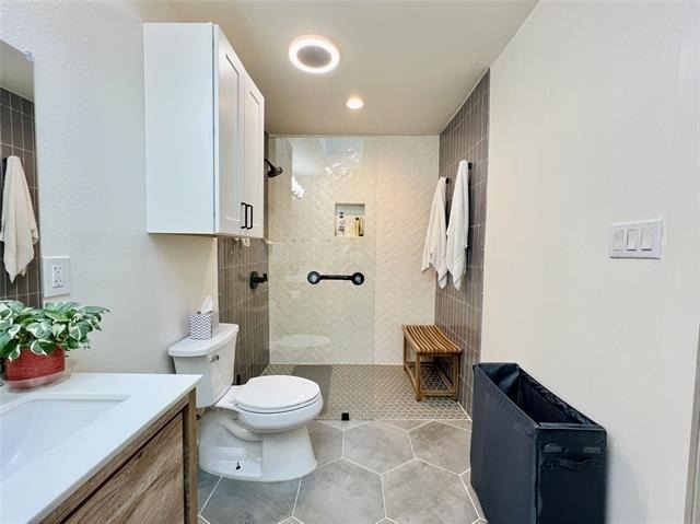 310 W 15th Street - Photo 9